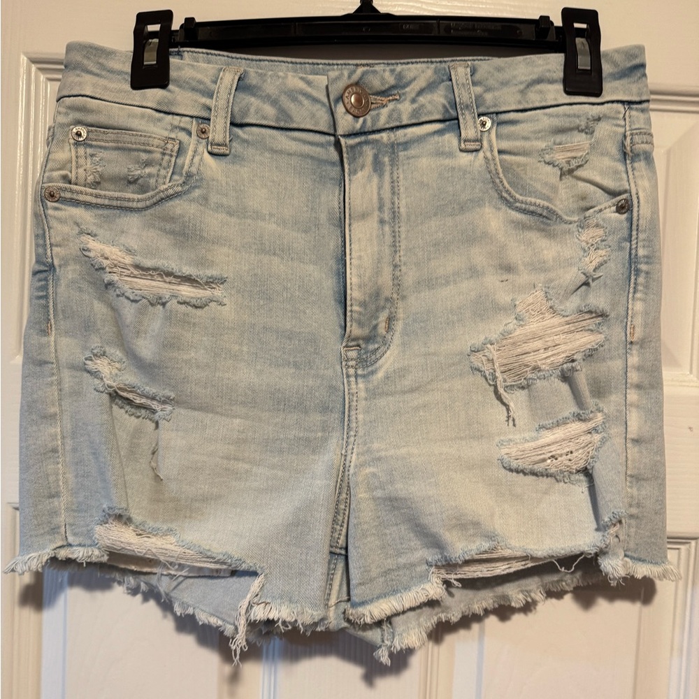 American Eagle curvy high-rise distressed Shorty 10